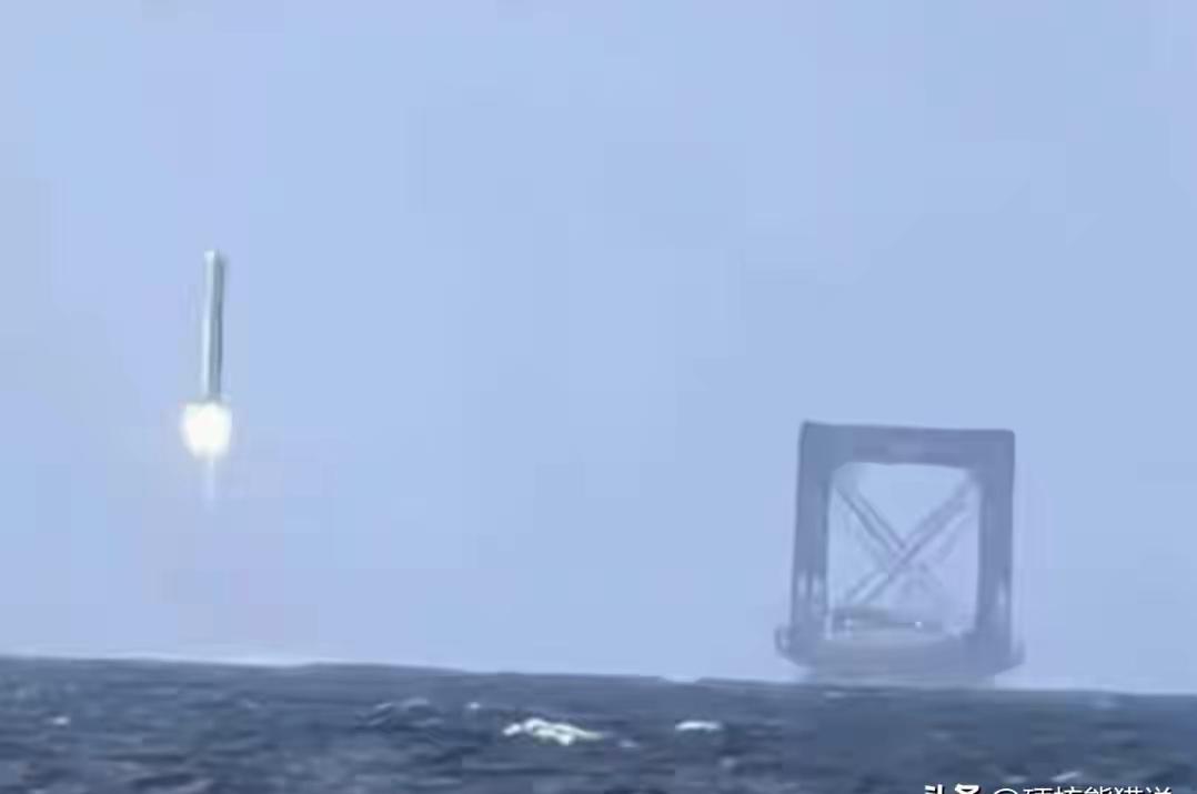 长征十号甲可回收火箭，完成了关键的海上溅落试验！中国独创的海上网系回收技术，正式