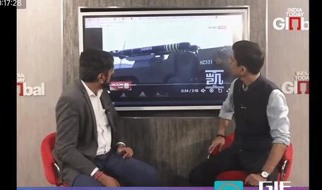 .印度媒体《今日印度》对中国的9.3阅兵做了专题报道，并邀请了一个印度武器专家对