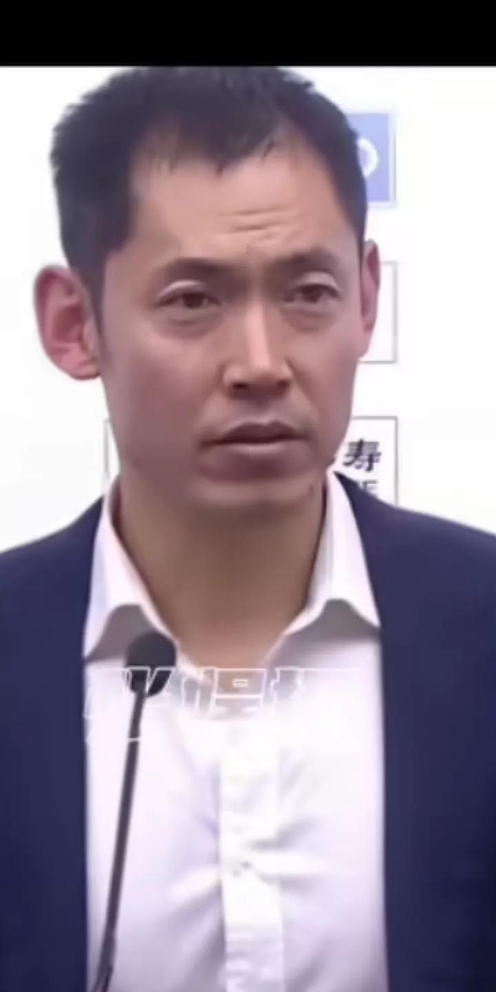 [前辽篮名将张庆鹏加盟北控，出任北控队主教练，下赛季带领球队全力冲击联赛前四。]