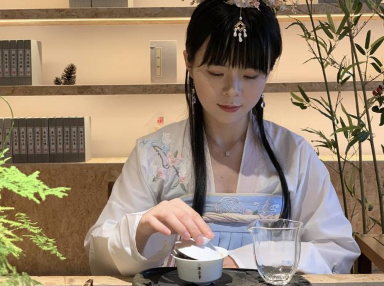 这4个茶具，买了也是浪费钱！盘点那些看似有用，其实问题多多的鸡肋茶具。①茶滤