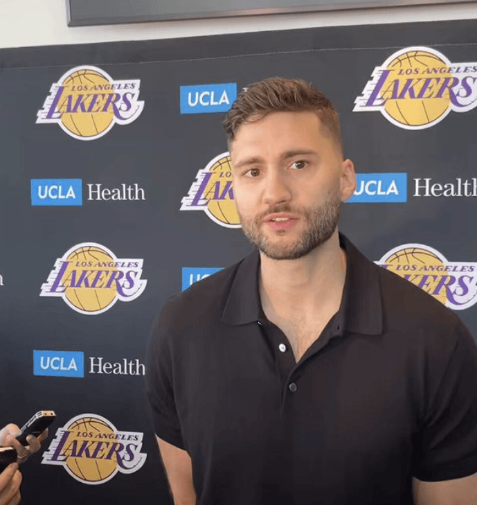 海斯谈克勒贝尔: 进攻防守都很出色, 球商还很高