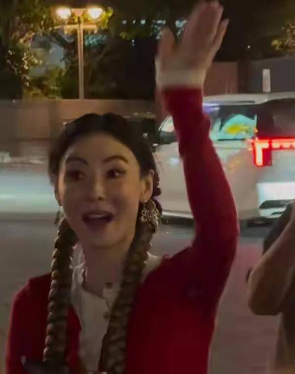 张柏芝“空降”香港，状态惊艳引回忆杀说起90年代美女港星，张柏芝必定榜上有名