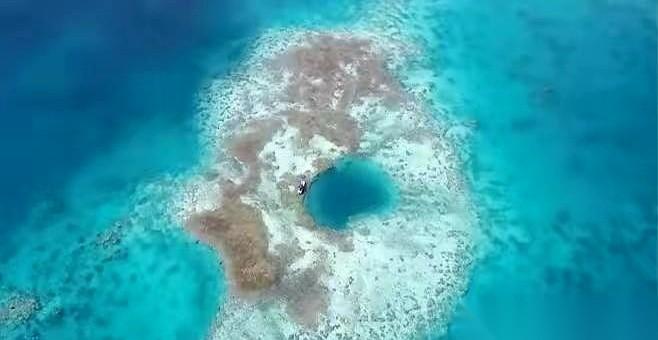 菲律宾刚在国际上声泪俱下地控诉中国“破坏南海环境”，黄岩岛水下16.6米处亮起的