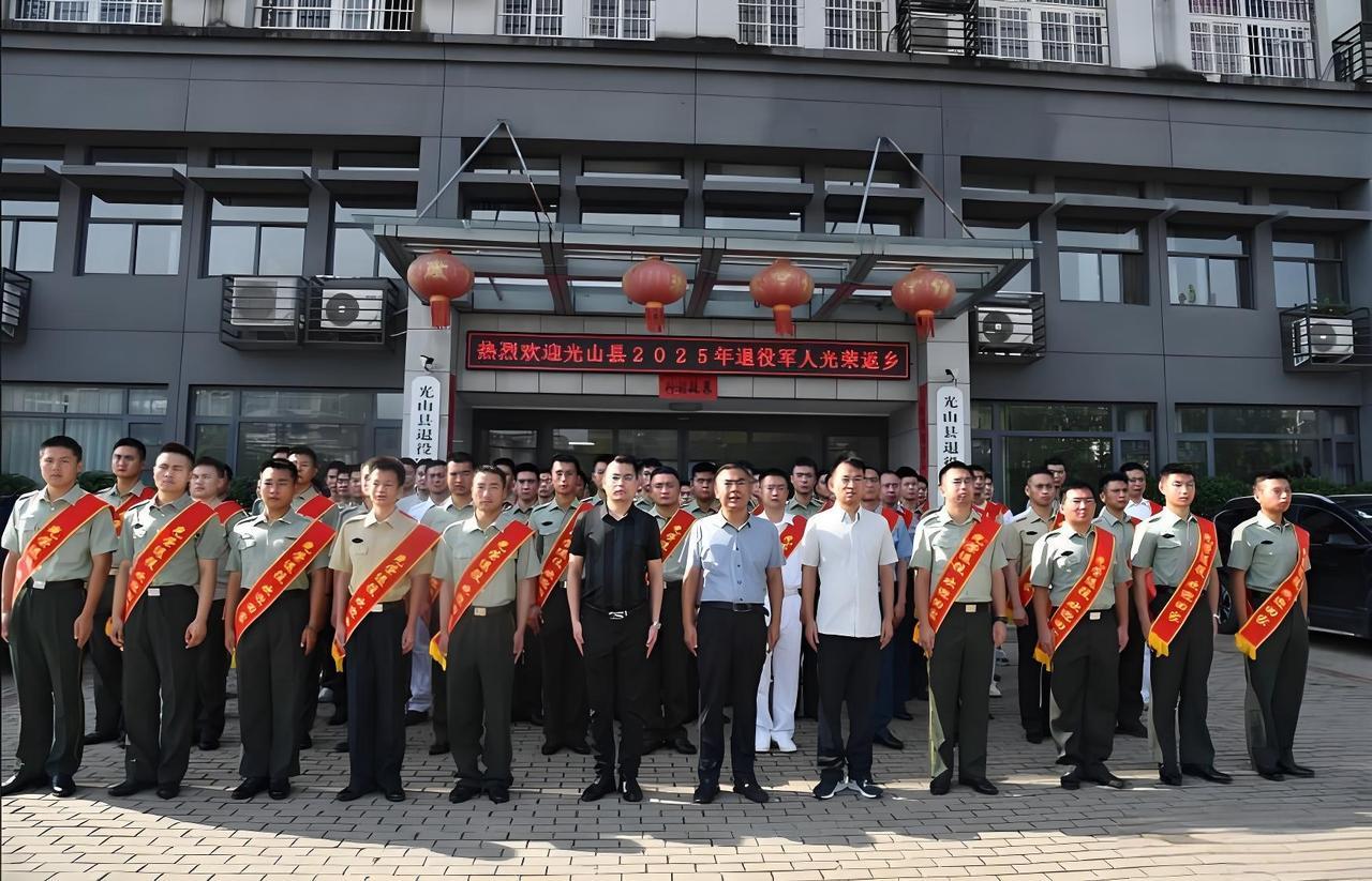 士官安置进事业单位核心条件：1个基本门槛+2个加分政策，组合起来力量大1、