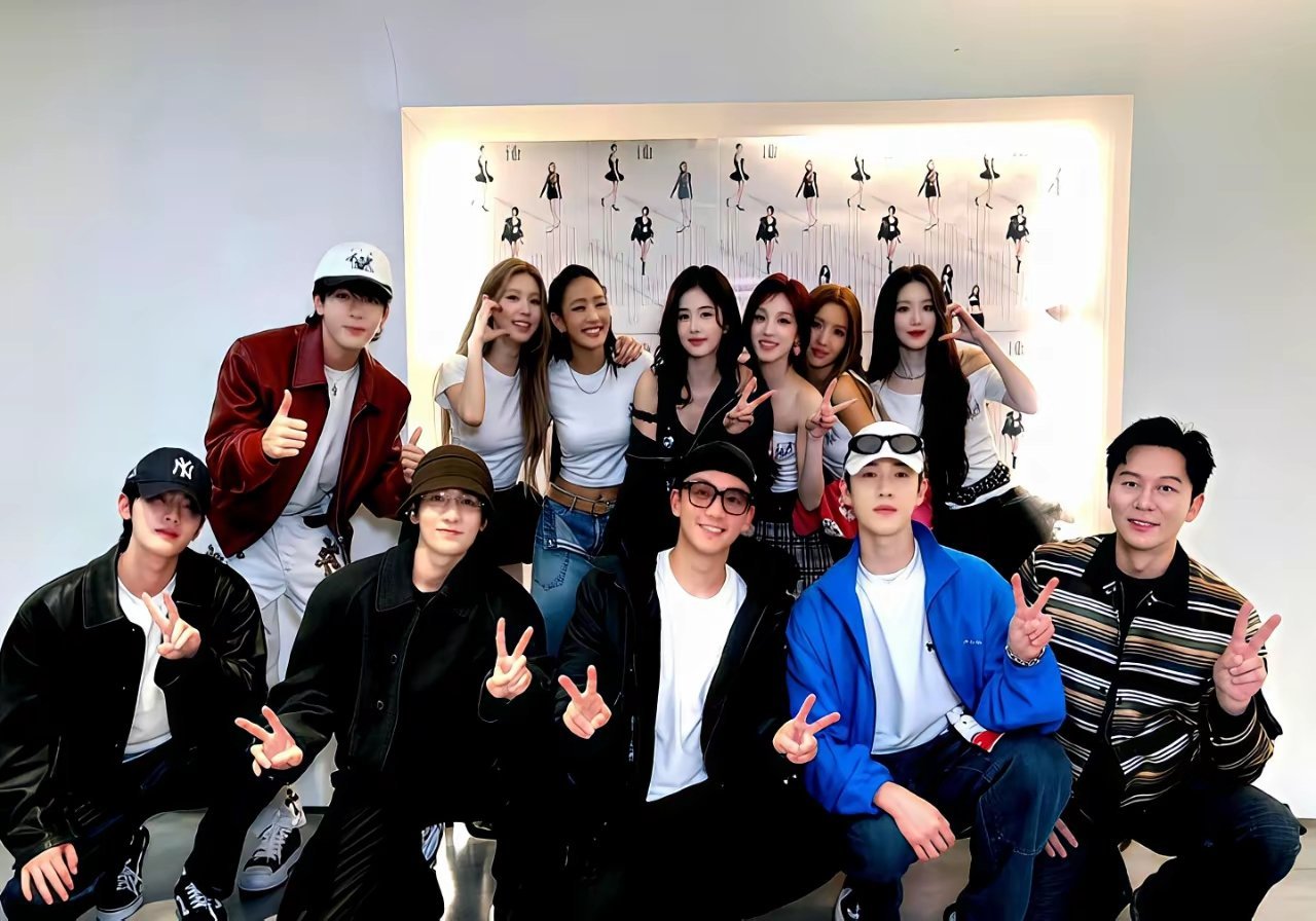 前几天还在传白鹿曾舜晞的绯闻，结果扭头一看，内娱半壁江山竟组团杀到了首尔。宋雨琦