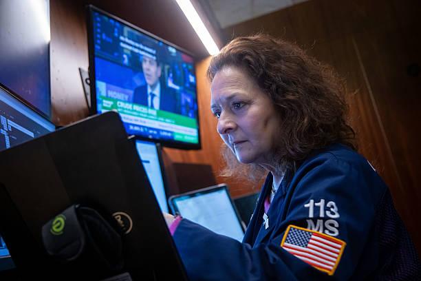 《“欧洲手握3.6万亿美债，被逼急了抛售一下？”》这话听着像爽文：欧洲一急眼，