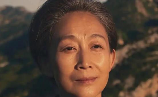 1971年，清华大学叶文洁，擅自向太空中发射电波，8年后竟收到神秘回复：不要回答