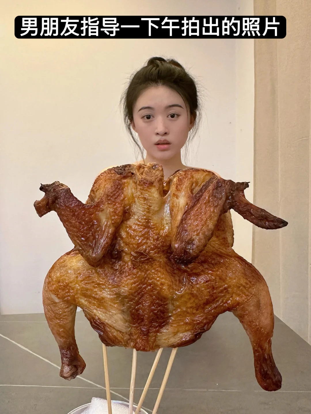 左滑，看我男朋友这些年给我拍的写真……