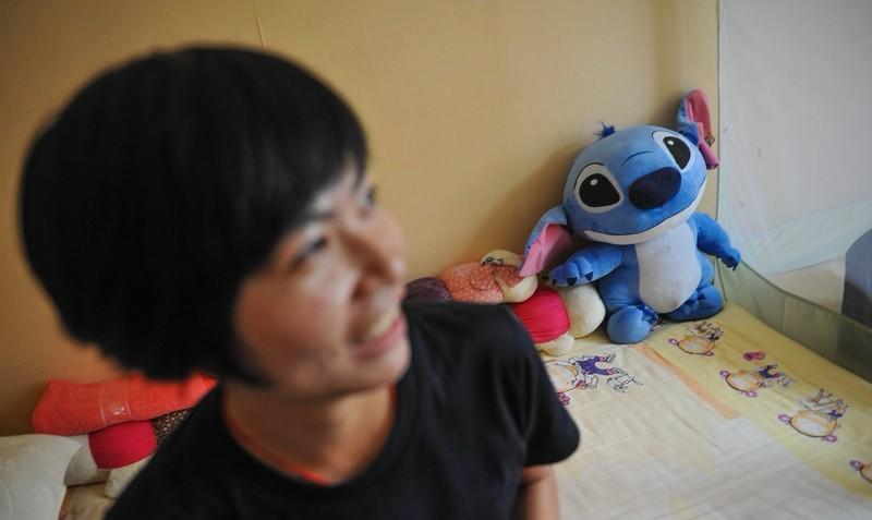 单位一位男同事，今年61岁，退休已经一年，退休金1:002万块钱，离婚已经30年