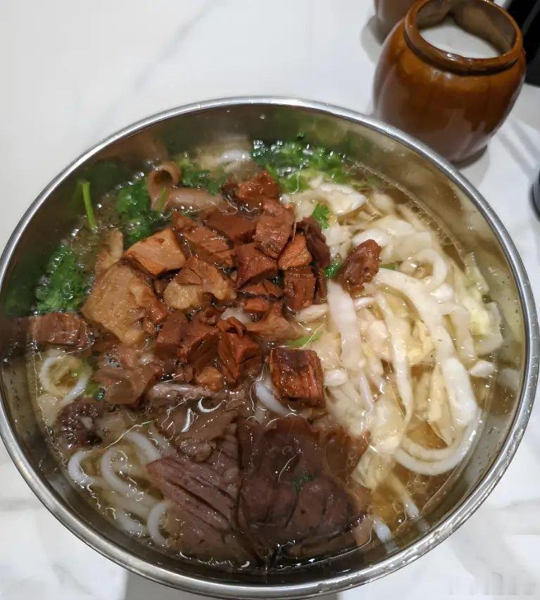 贵阳：老天爷赏饭吃的避暑之都，本地人却嫌热贵阳这地方吧，说实话，在全国省会里头属