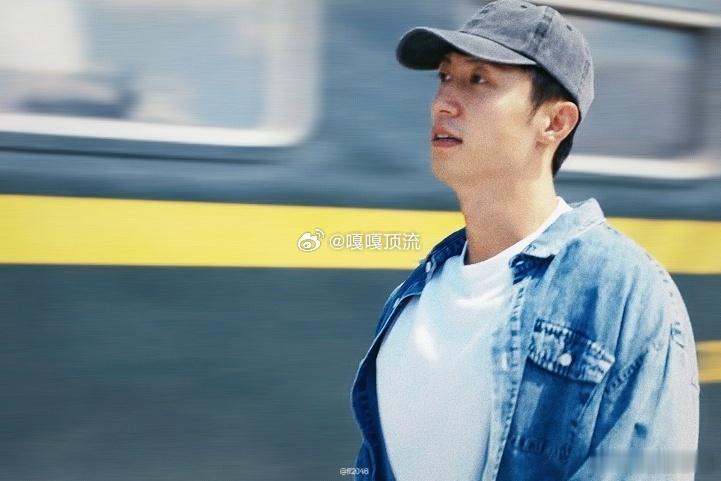 黄景瑜春节档富公哦解锁春节档最“富”有的男人张小满！黄景瑜用实力诠释，真正的富