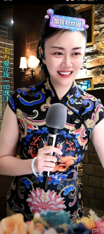 “黑粉围攻，她只回一句：吃亏是福。”中国歌剧舞剧院歌手孙媛昨晚空降粉丝群，三句
