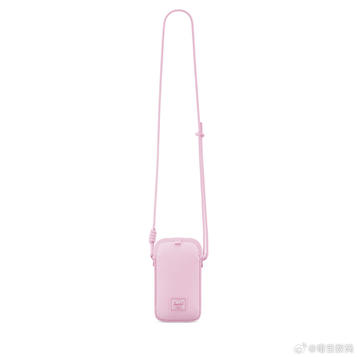 iPhone斜挎包看着还行，挺好看的，但400左右的价格有点夸张了