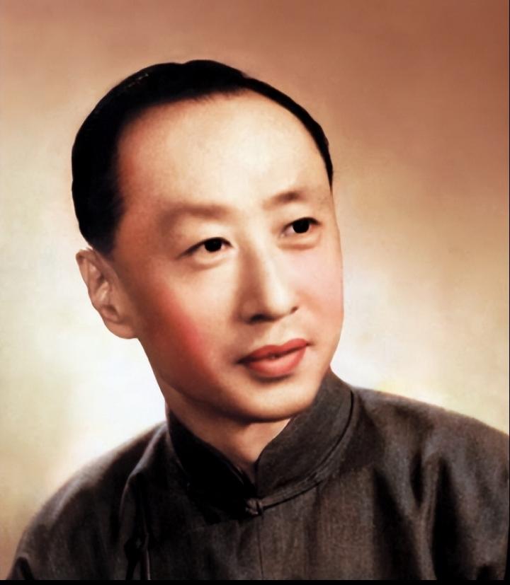 解放后，最能体会到“解放”这个词的含义的，就是梨园和曲艺界，解放前，梨园行当，