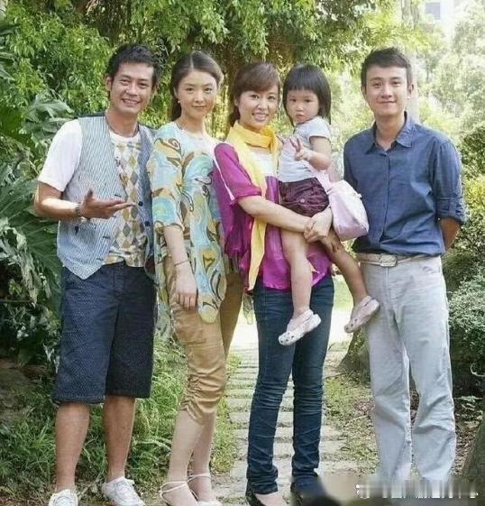 蒋欣那时候居然比林心如还美！这是哪个剧的剧照？有人看过吗？​​​