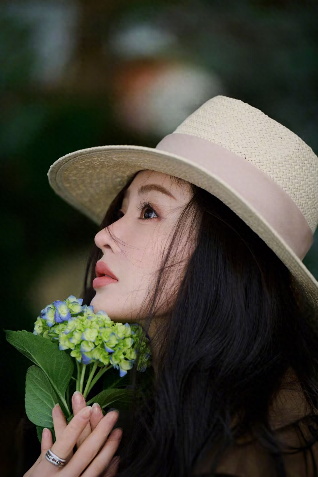 张天爱悠然时光：偶遇花海，收获美好心情！