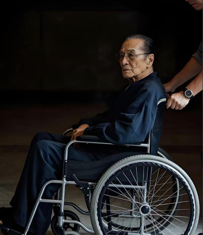 谢贤离世以后，很多人重新注意到他坚持多年的一个饮食习惯：为了控制身材，他早上基本