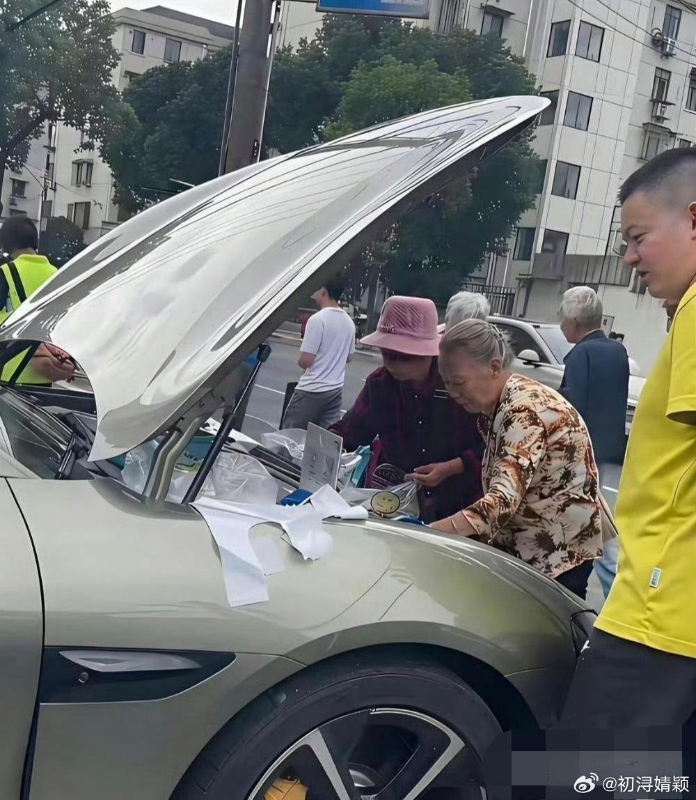 雷军要是看到这一幕，也欣慰了吧，终于有人懂他了​​​