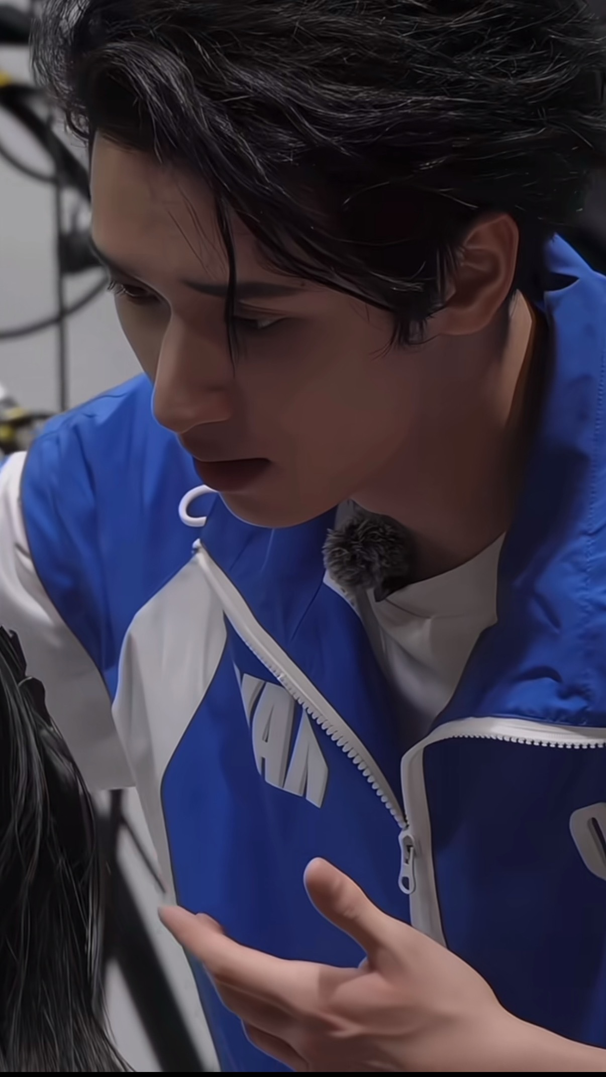 严浩翔有点港星即视感