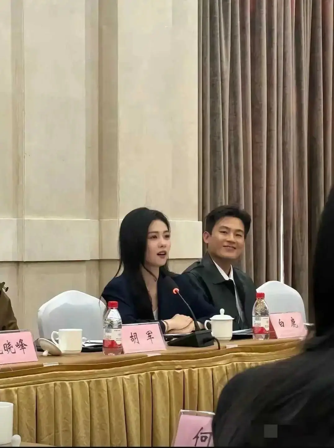 这个女的是谁？？？？？？？？？？？？？