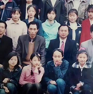 方媛中学毕业照就是天生丽质，天王郭富城真的好眼光