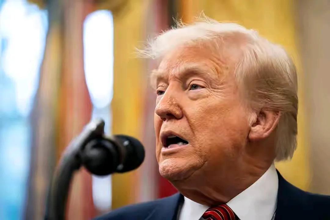 美国记者问特朗普：美国港口货运量正在减少，成千上万的码头工人及卡车司机存在潜在失