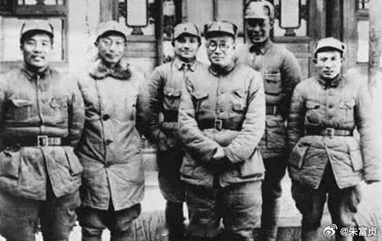 我们深切缅怀中国人民解放军第二野战军参谋长兼特种兵纵队司令员、政委，西南军区副司