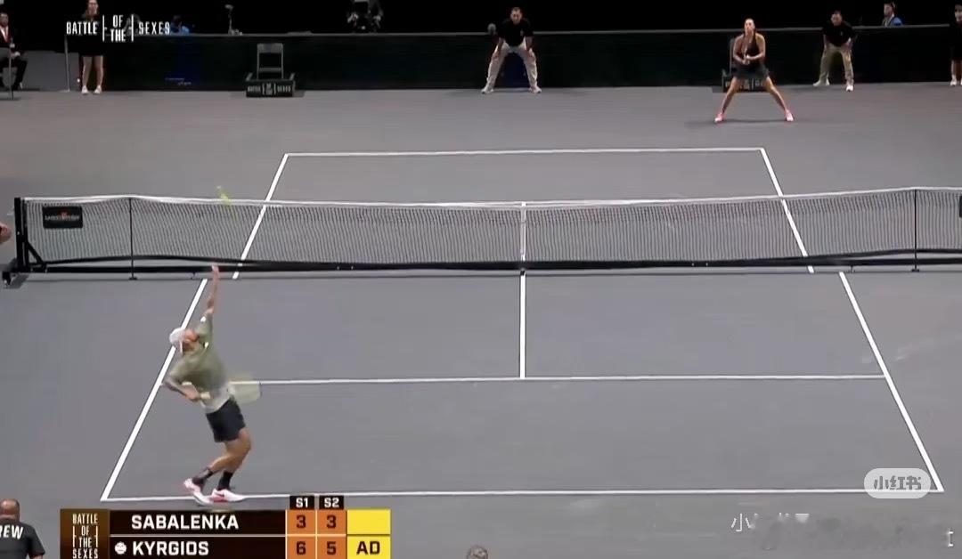 昨天网球有个性别大战。现役世界第一的萨巴伦卡，对阵世界排名600名，已经两年没怎