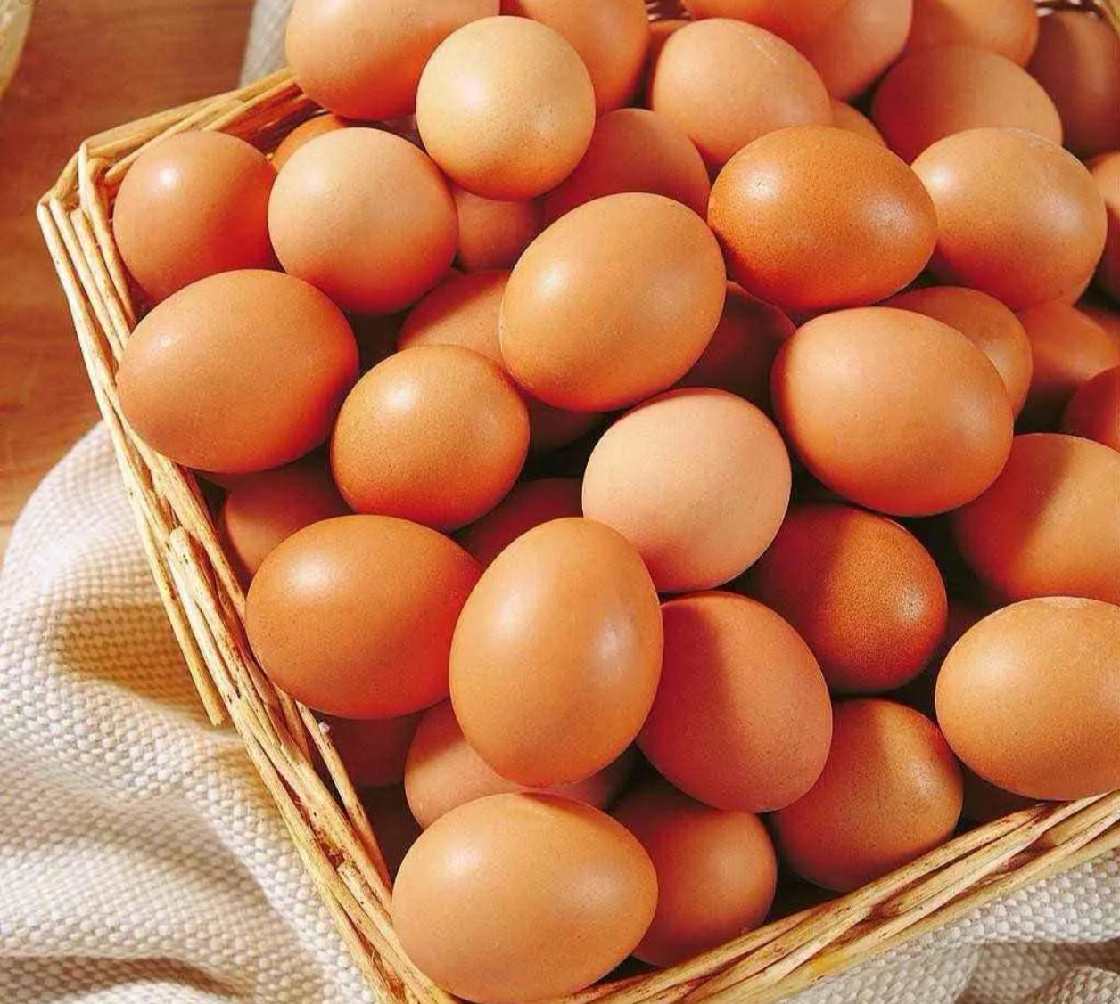 🥚鸡蛋价格破“5”元！5月暴涨背后，养殖户笑了又哭了？最近去菜市场或超市的