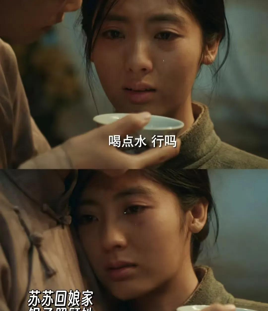 费文典劝自己的嫂子，说家规这么多年压在她身上，也是时候该放下了，没想到费左氏
