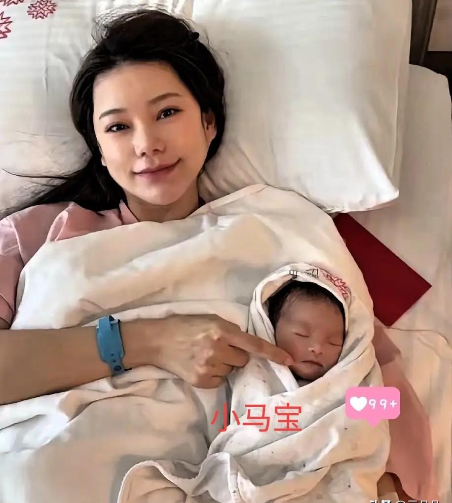 马筱梅抱着刚生的男婴，把前夫当初泼的脏水全泼回去了！你还记得吗？之前前夫在直