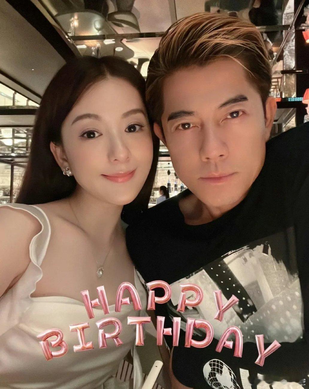 邓莎真的应该和方媛学习一下，怎么经营老夫少妻的婚姻。郭富城和方媛相差20多岁，他