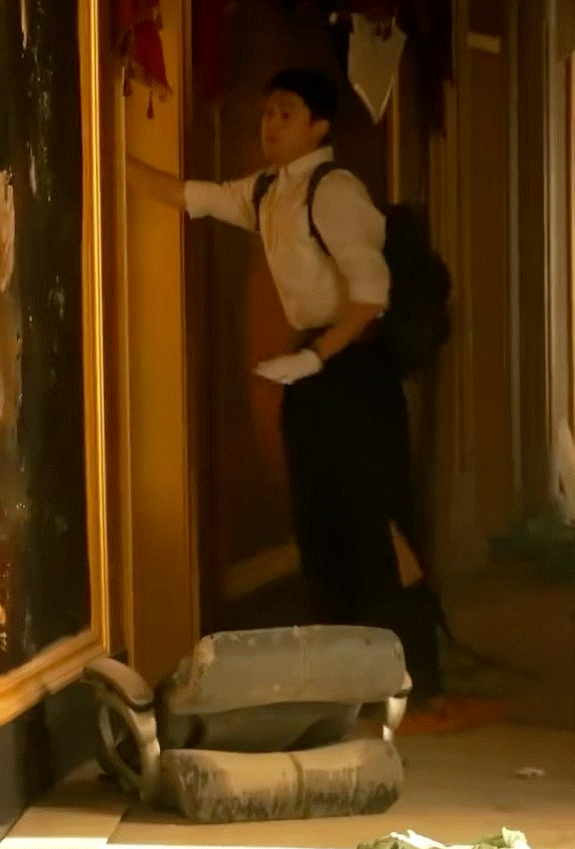 师傅有人撕你徒弟裤子哈哈哈哈哈哈哈开叉了