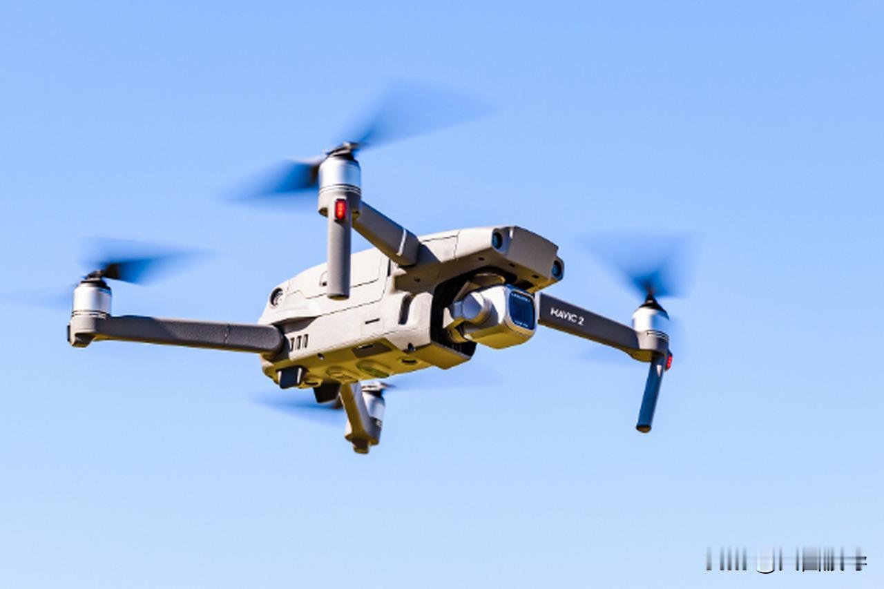 俄乌冲突，已经变成很多人的摇钱树，听说欧洲一家公司，从兔子家买一批无人机，然后再