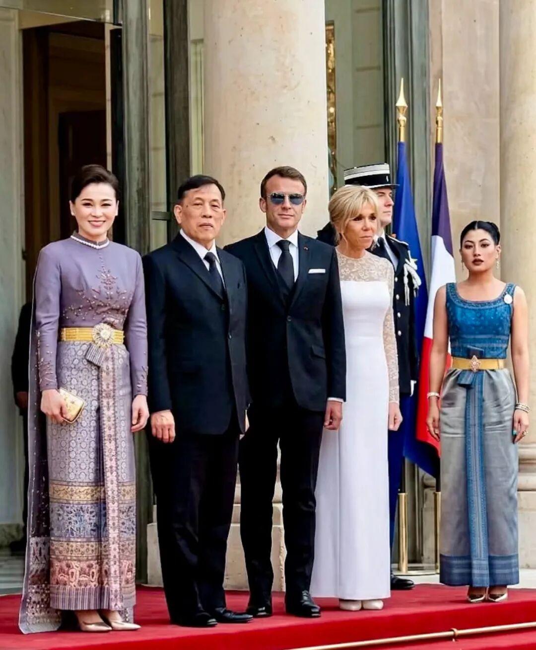 马克龙戴墨镜（而非普通眼镜）接待泰国国王，官方回应是眼睛生病了，必须遮光保护。