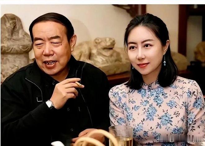 一条突然消息，当代著名女诗人“贾浅浅”，被西北大学连续重罚，最严厉的是……
