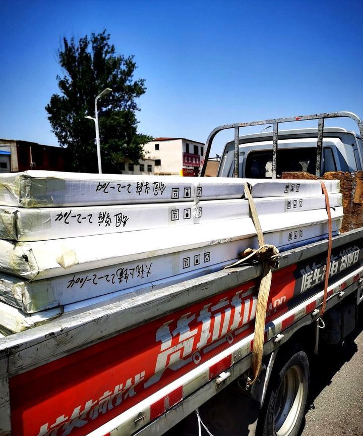 货拉拉真是没法干了。昨天接了个单子，是拉室内木门的。客户下单时写的是一个装货