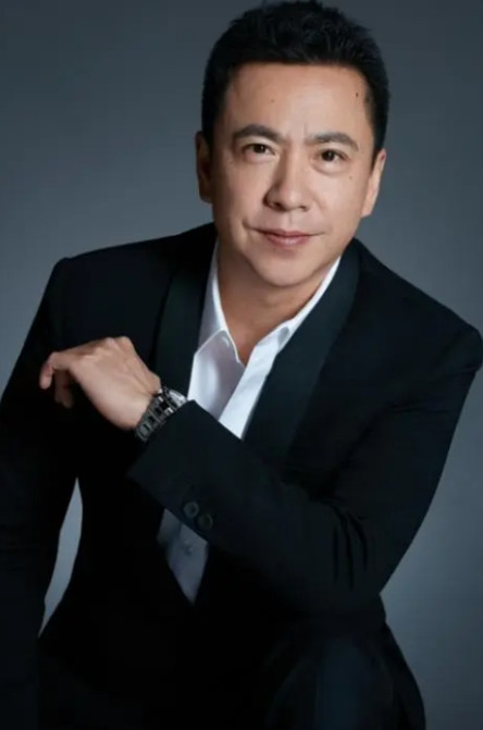 2013年，《西游降魔篇》斩获12亿票房，王中磊拒绝支付周星驰8000万分红，还