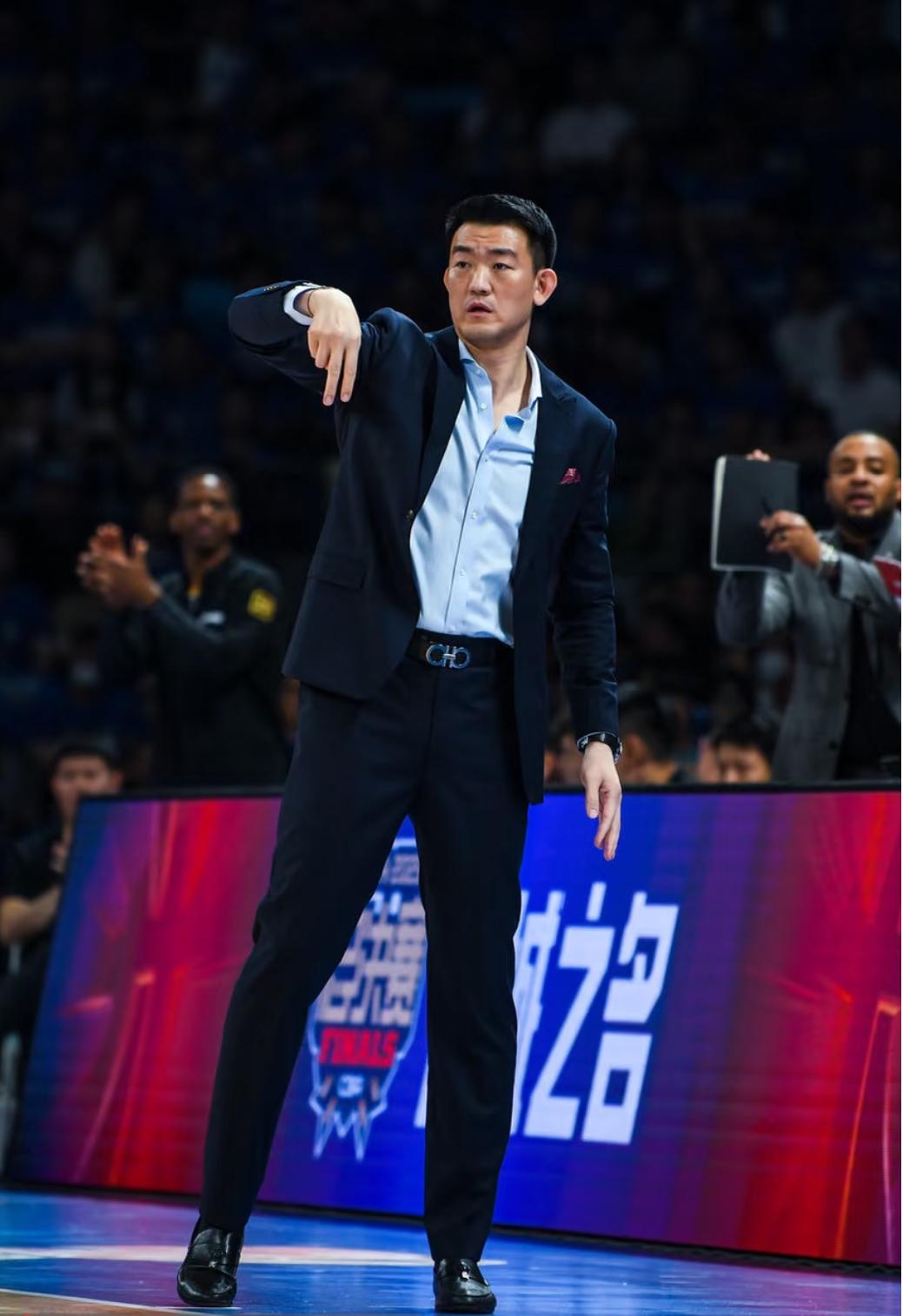 广厦：最无奈的第二，却成了最舒服的强队现在CBA积分榜一目