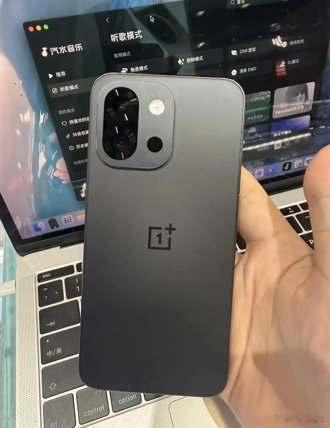 所以一加13T的遗憾在哪儿呢？手感好，性能够用，电池也耐用可它的遗憾到底是什么？