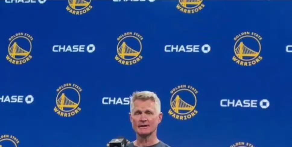 科尔透露，格林曾向他提出，如果球队需要，他愿意打替补。科尔表示，目前这不在他的