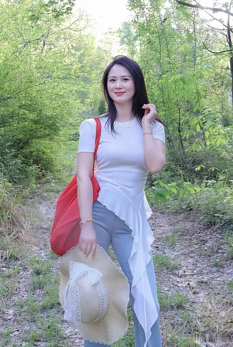 记录沿途的风景也是留住此刻的自己，如果可以，我想把自己丢失在这段旅途中