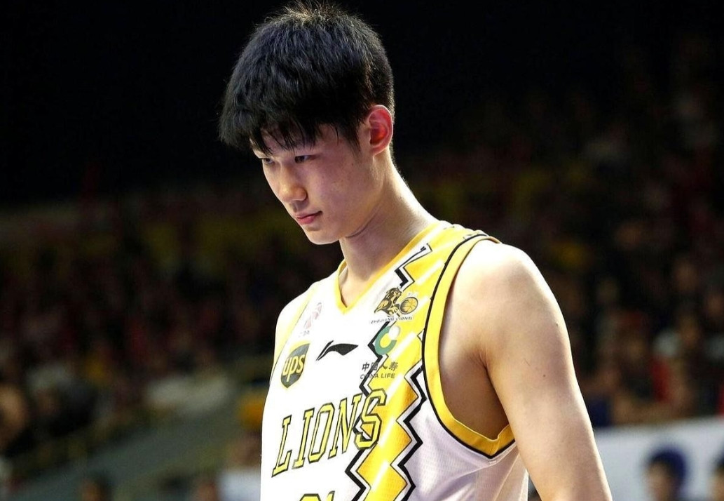 胡金秋这话把我听愣了！当所有人都在讨论杨翰森冲击NBA时，他对着镜头坦白：“我