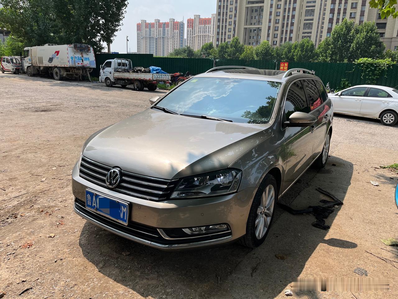 不买新车还报废旧车的都是什么心理？这是一辆2015年上牌的大众迈腾进口的，排量