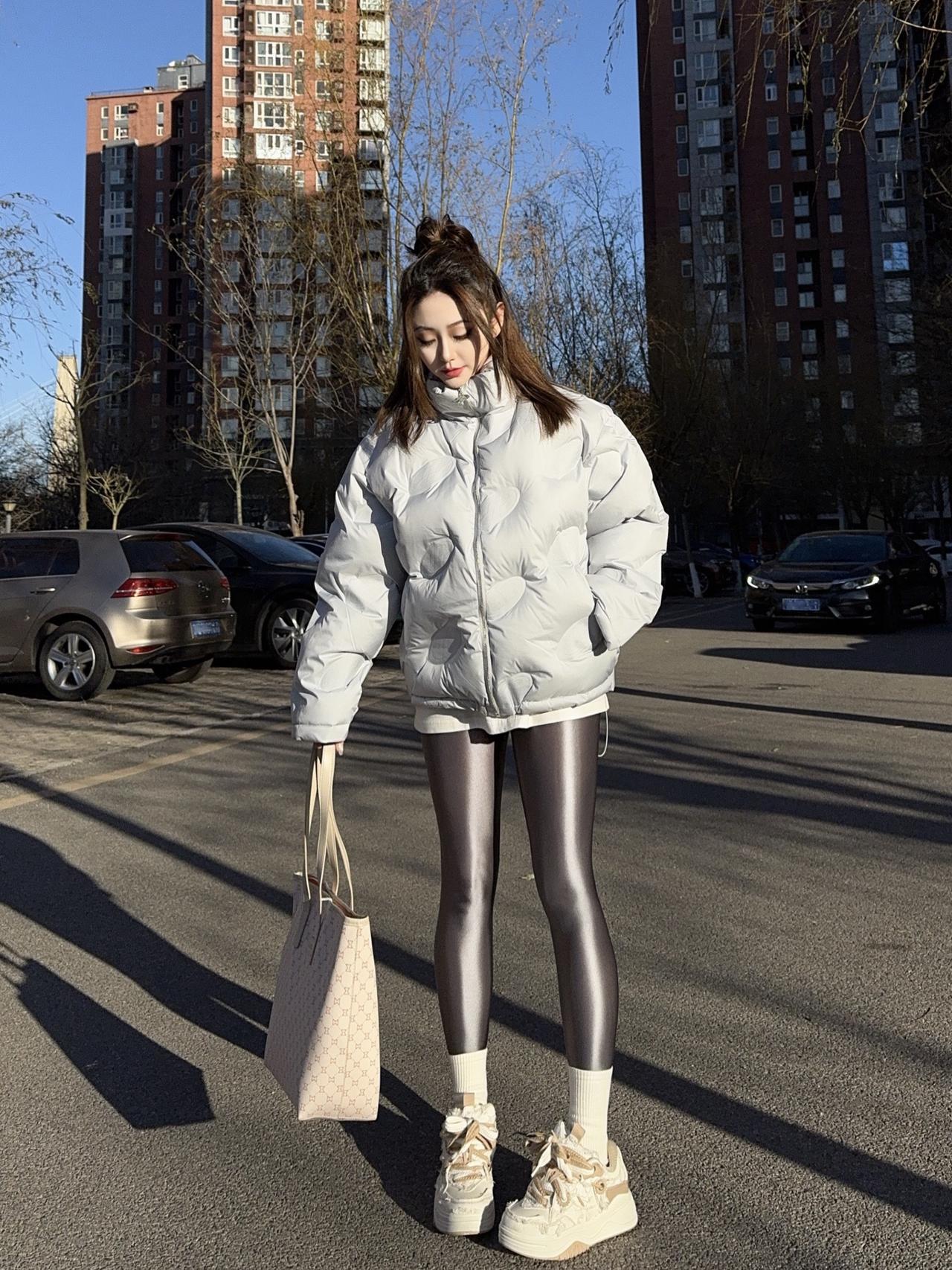 ootd穿搭冬季穿搭光泽裤健美裤