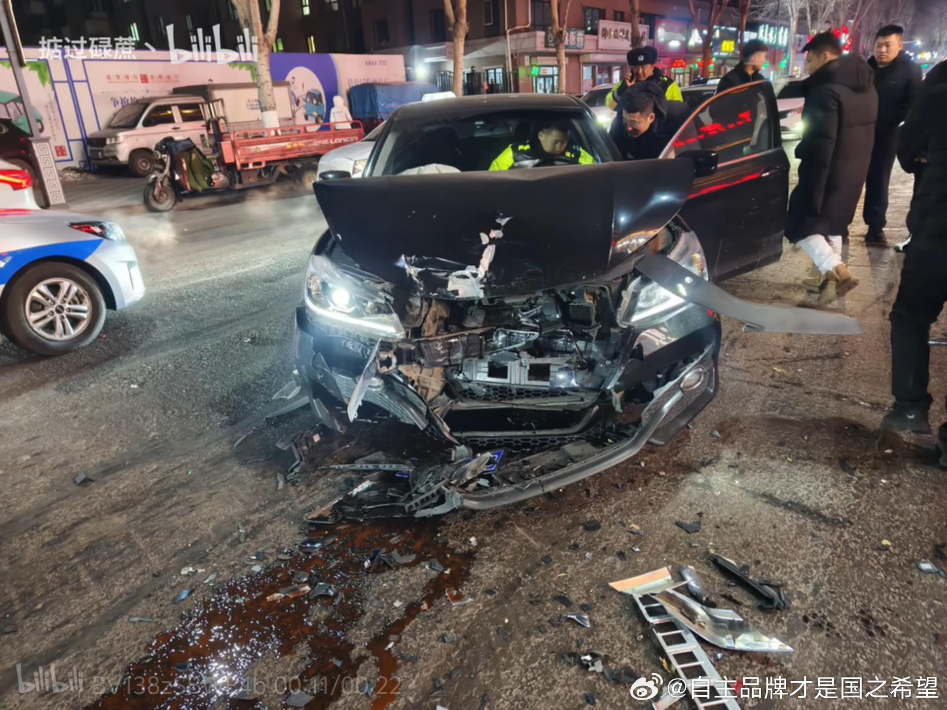 1.5吨雅阁正面挑战3吨豹5硬碰硬来就来硬派冠军够不够硬？