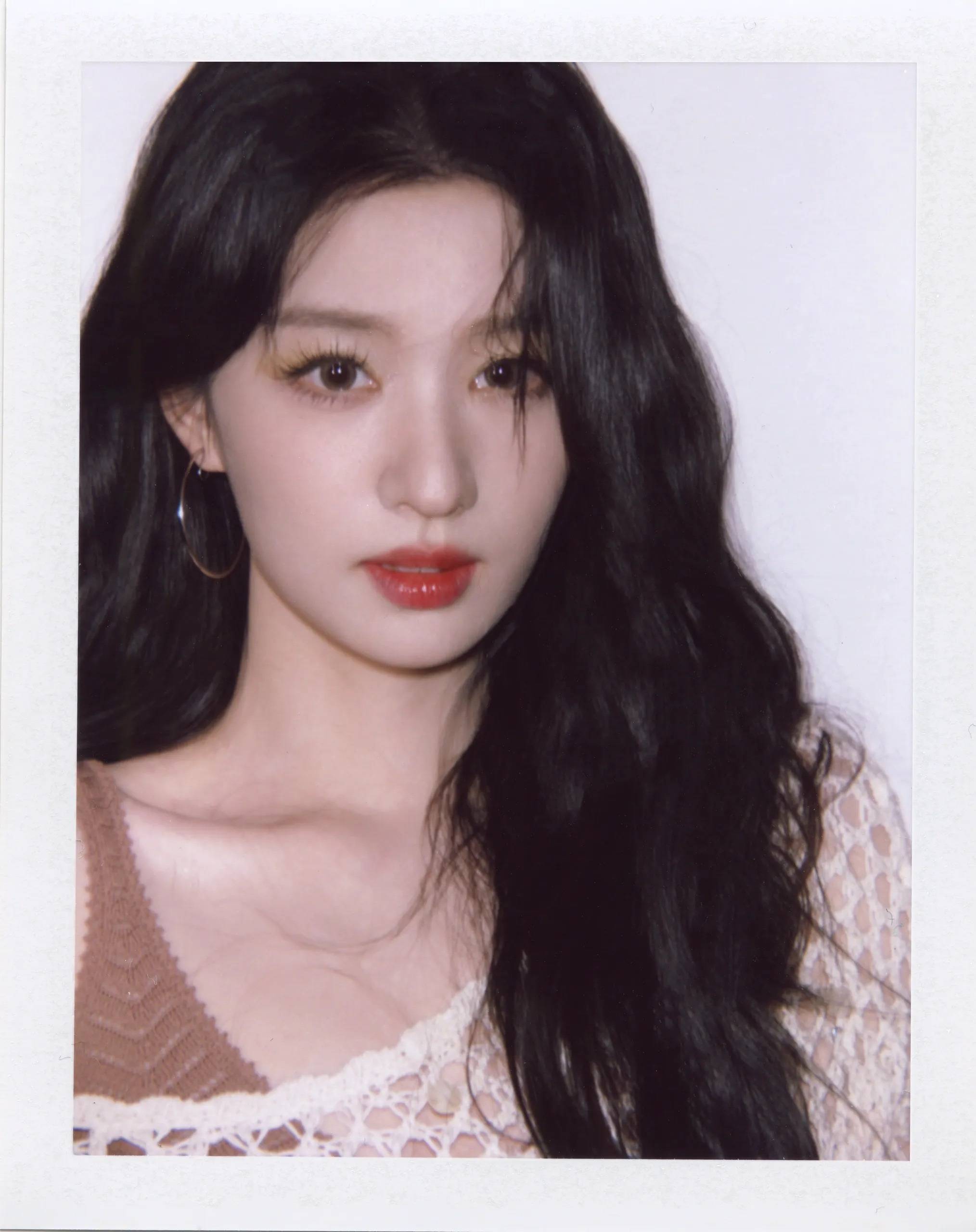 王楚然 撕拉片。王楚然绝对算是内娱明媚大美女