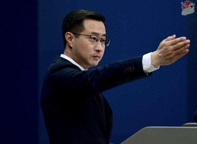 外媒居心不良！炒作中国上百艘舰艇出动！外交部终于回应了！话很重！船多一点