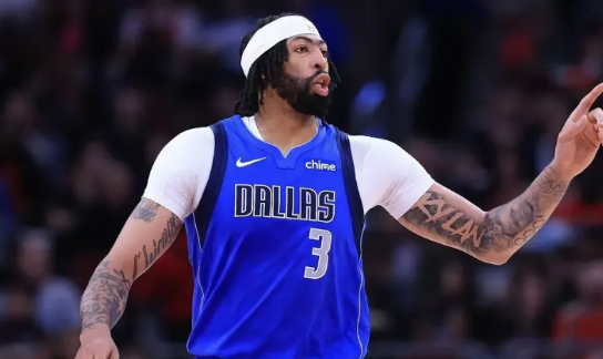 NBA官方真是太不专业了！今天NBA官方评选出了新赛季西部联盟十大球星，让人感到