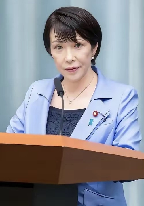 日本苦盼32年，名古屋亚运会终于拉开大幕，可迎面撞上的，却是一连串糟心事。一个是坏消息，另一个，还是